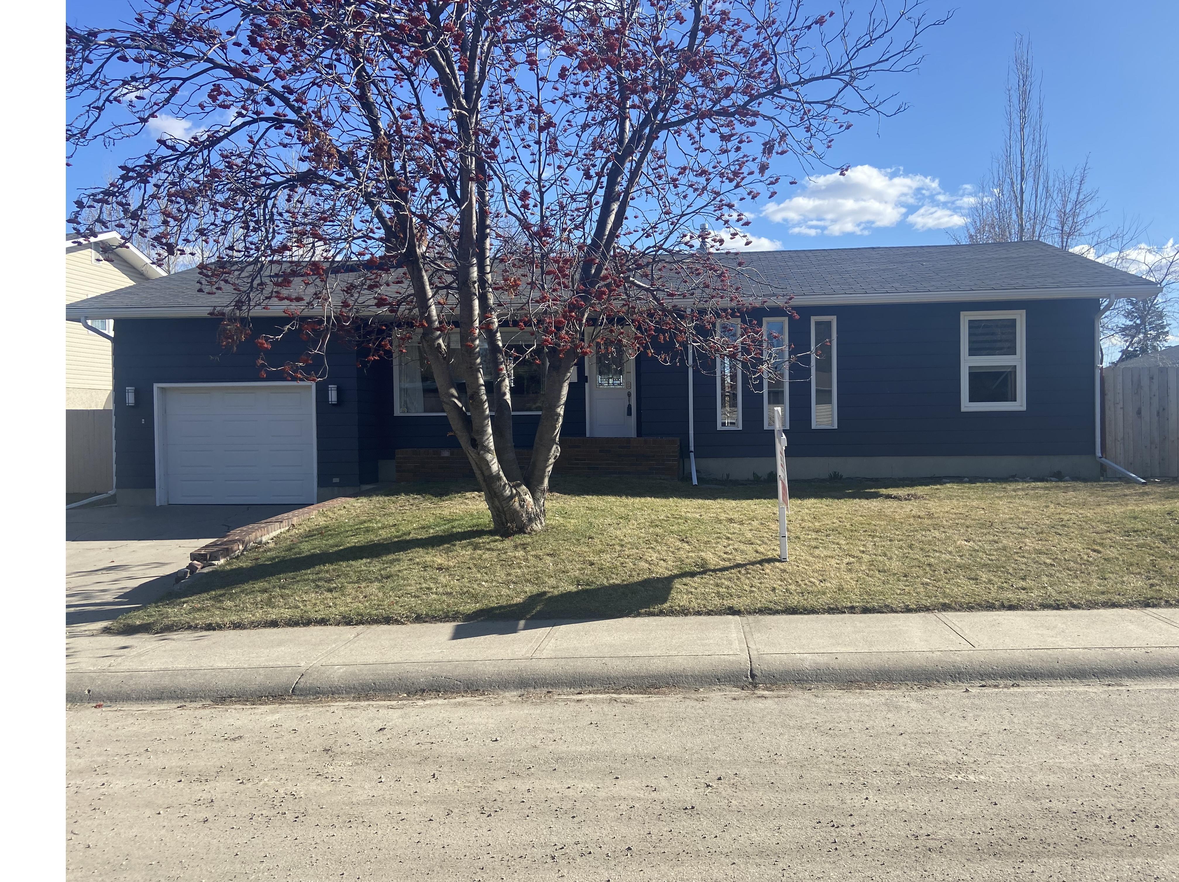 looking to buy or sell a home in red deer central alberta please reach out to our real estate agent donna empringham